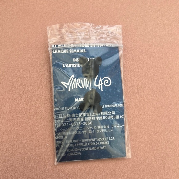 Disney Store Exclusive Pixar Edna Mode The Incredibles No Capes Pin 2004 - Picture 2 of 4